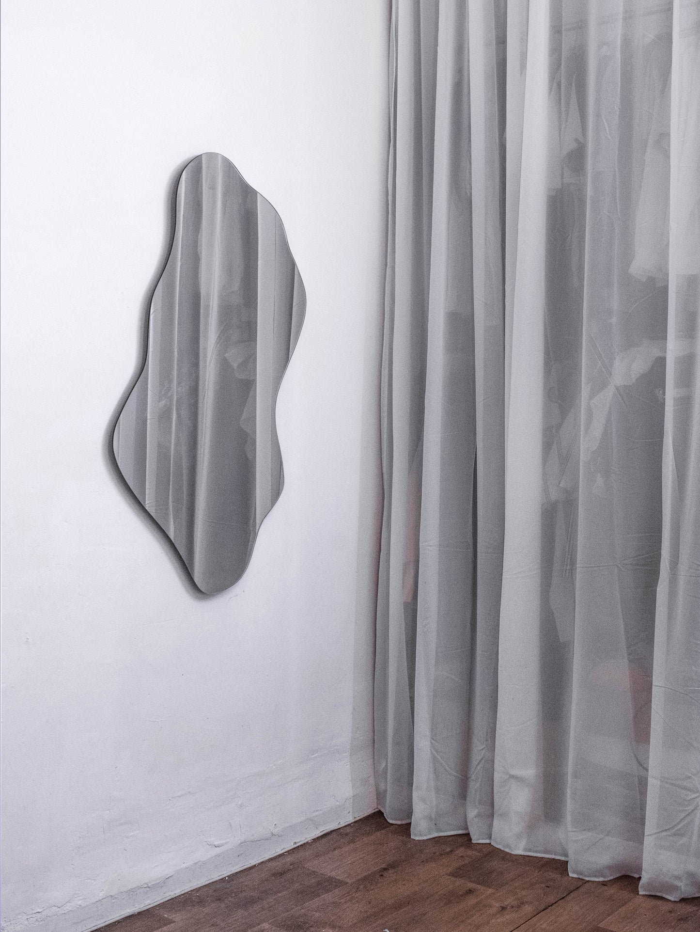 Wiggly Mirror