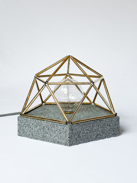 Geometric table lamp